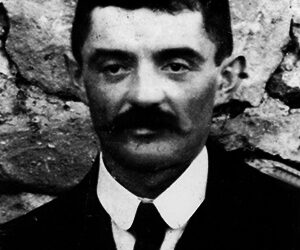 Élie CAVARROC, agriculteur, maire et cachotier